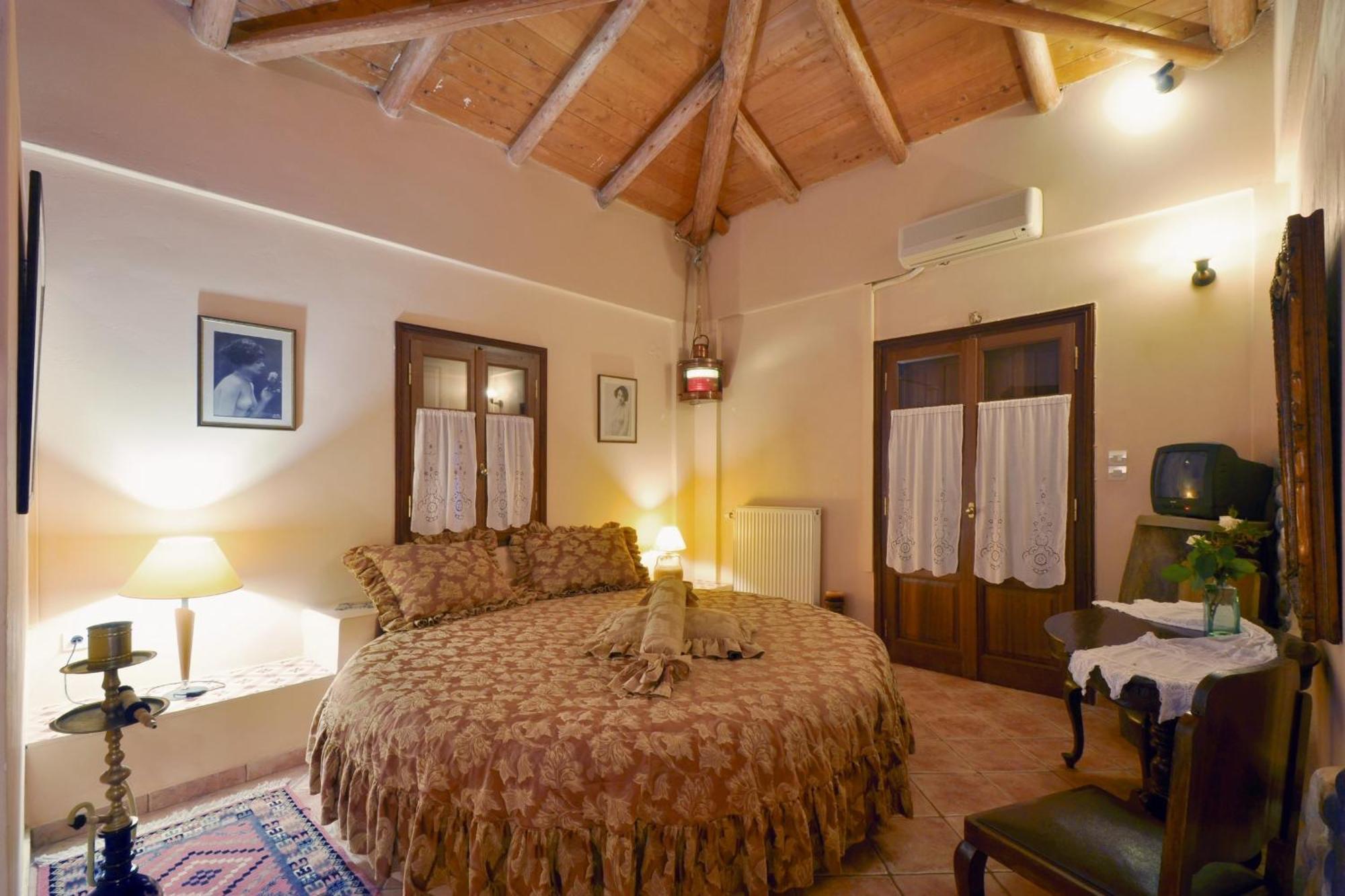 Archontiko Art Hotel Galaxidi Quarto foto